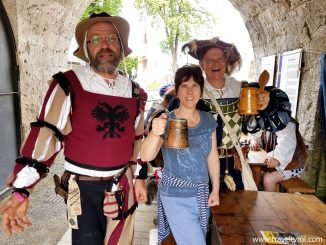 Ritterfest Kufstein beer drinking.